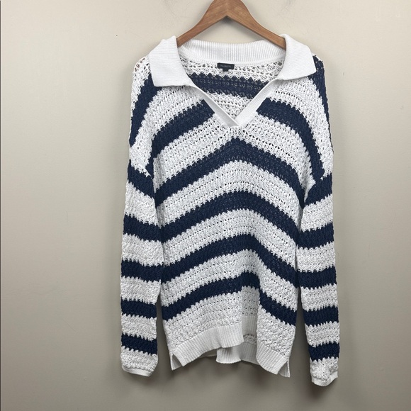 TALBOTS OPEN KNIT Striped Navy and White Women's Sweater with collar - Picture 2 of 14
